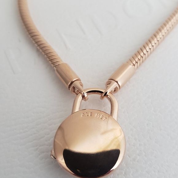 Authentic Pandora Rose Bracelet - Picture 4 of 6